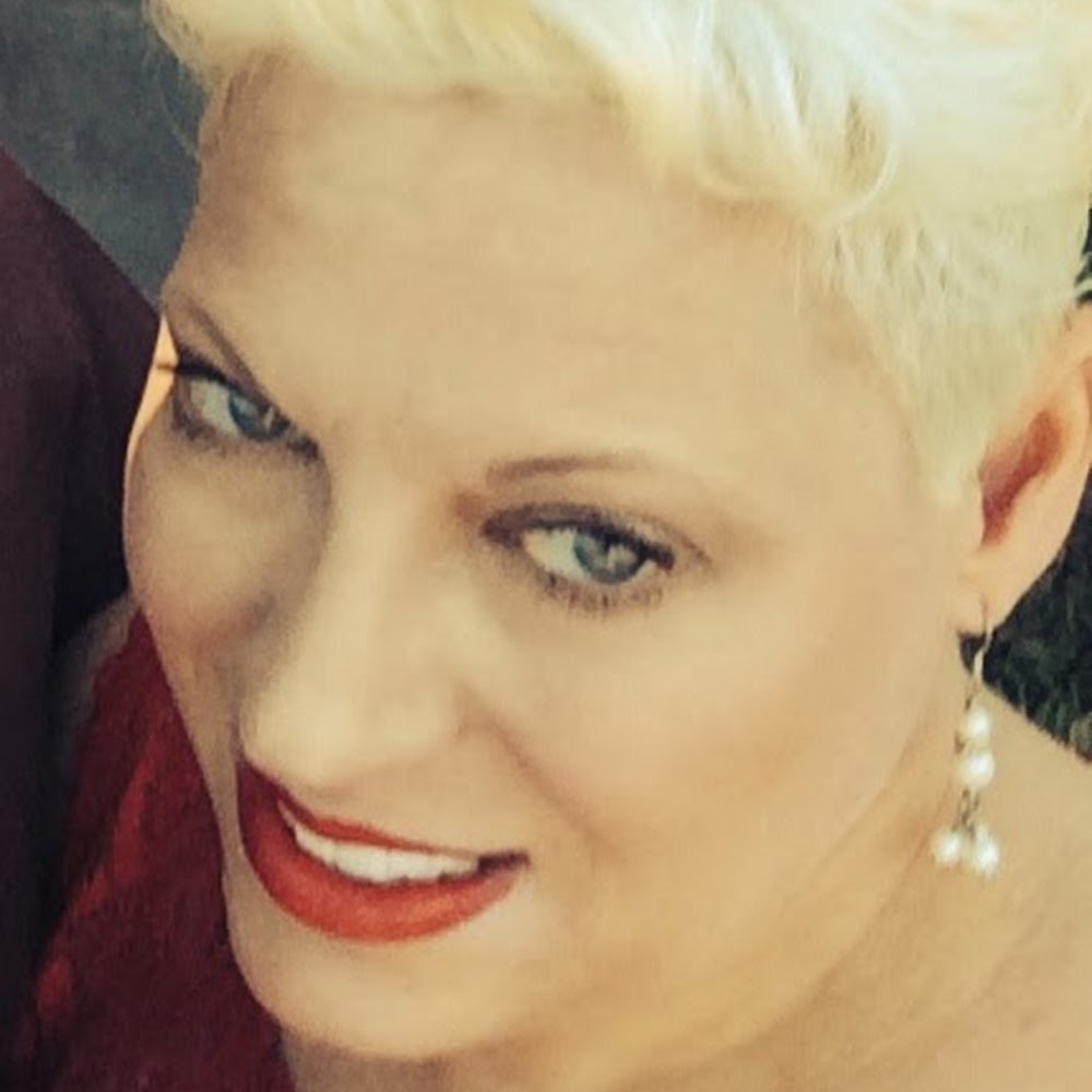 Meet your Posher, Robyn